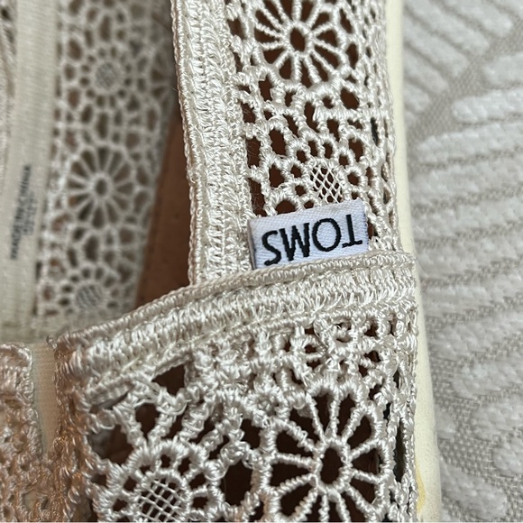 EUC TOMS Natural Crochet Women's Classics Slip Ons Size 10 - Picture 9 of 9